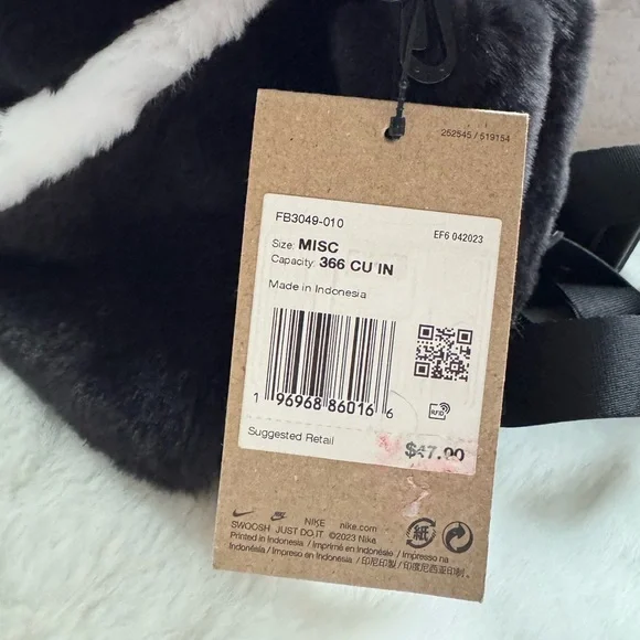 Nike Faux Fur Backpack - Picture 5 of 6